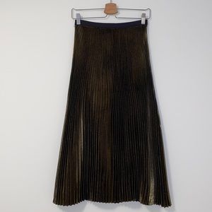 Aritzia Babaton Jude skirt